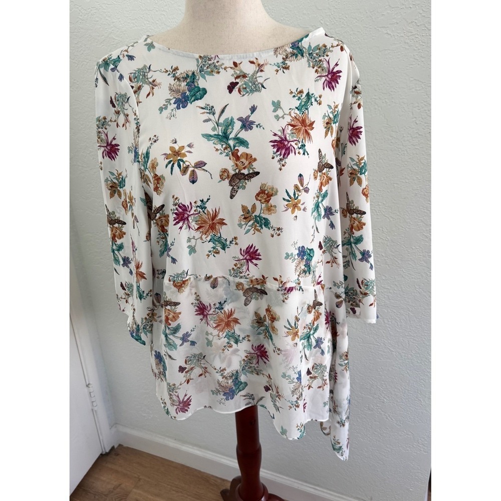 Chico's Floral Butterfly Tunic White Size 2 / Large Asymmetric Whimsical Beachy